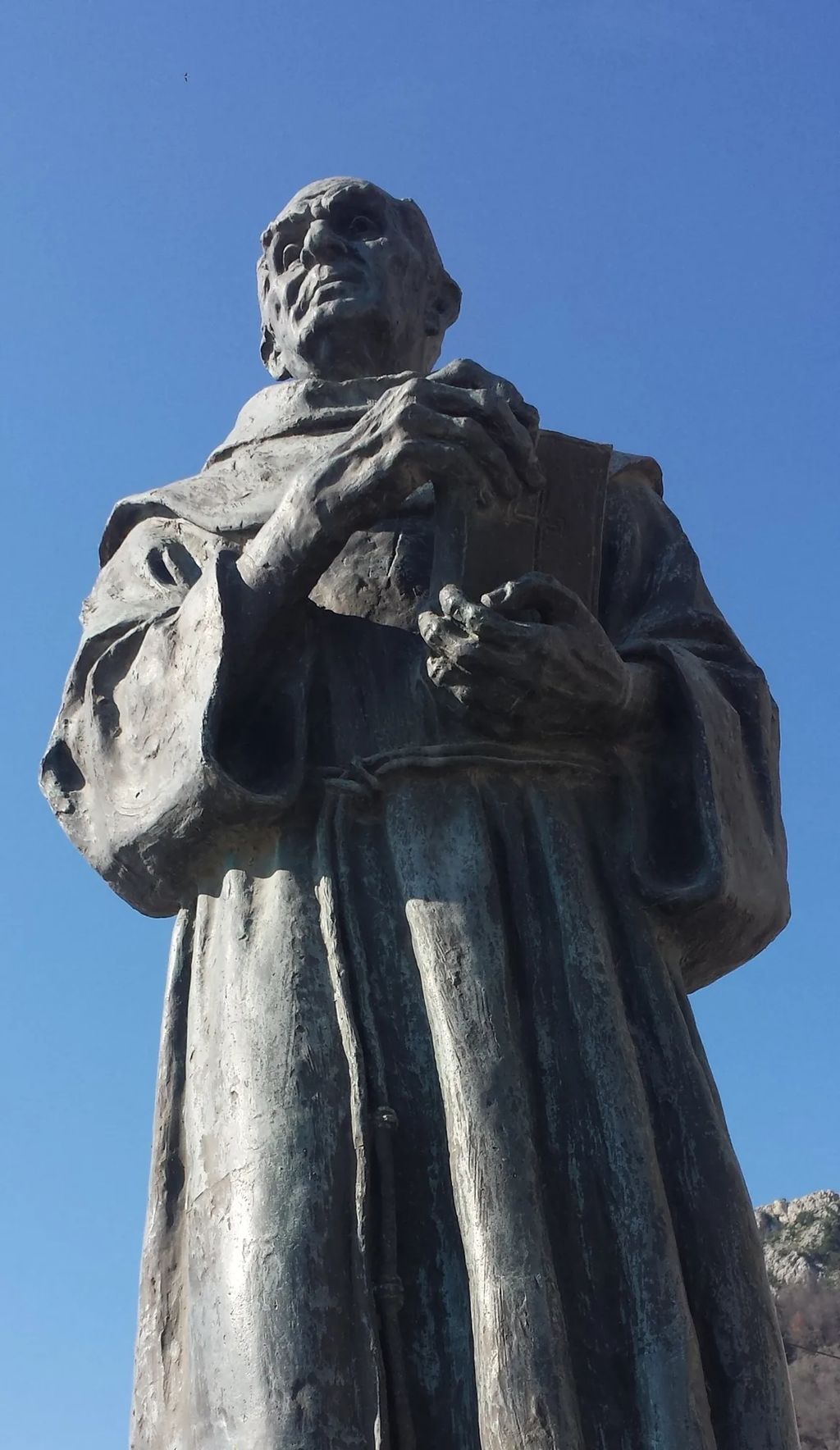 Statuja e At Zef Pllumit në Shëngjin